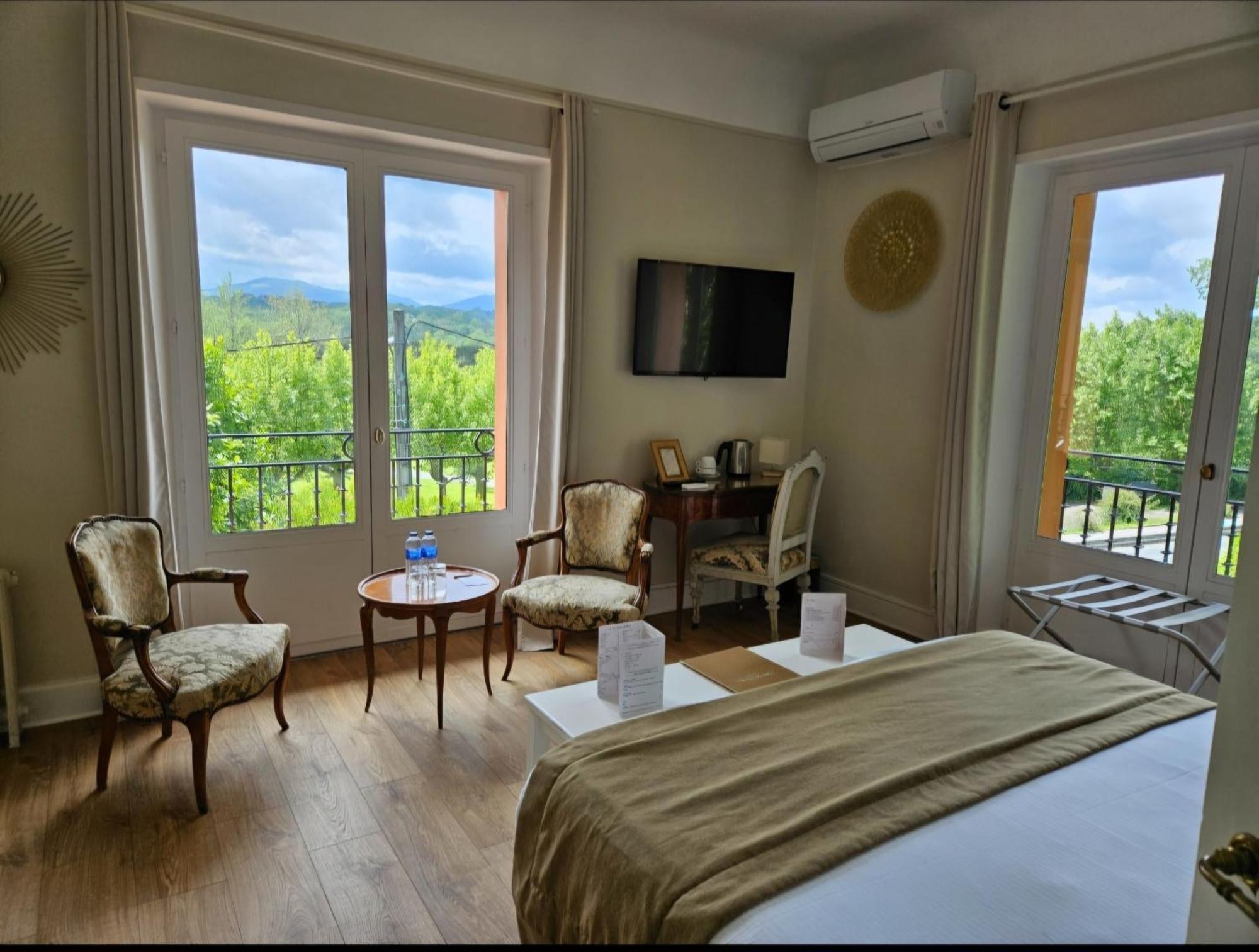 Hotel Chantaco Golf & Wellness แซ็งฌองเดอลูซ ภายนอก รูปภาพ